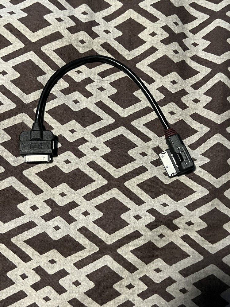 OEM Audi iPhone AMI Cable