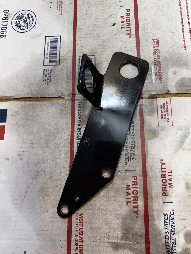 Mercruiser 454 MPI engine rear hook mount