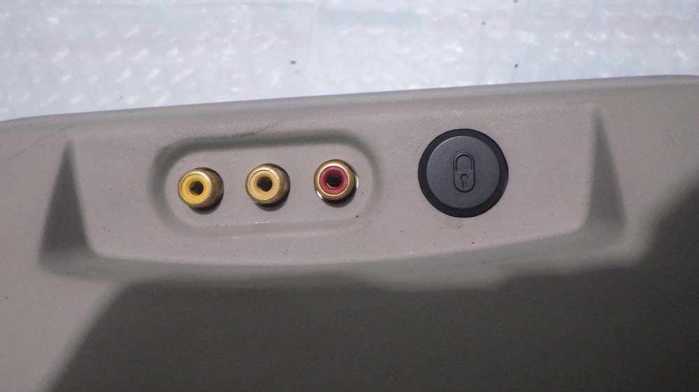 05 DODGE DURANGO Info Screen 56043192AG