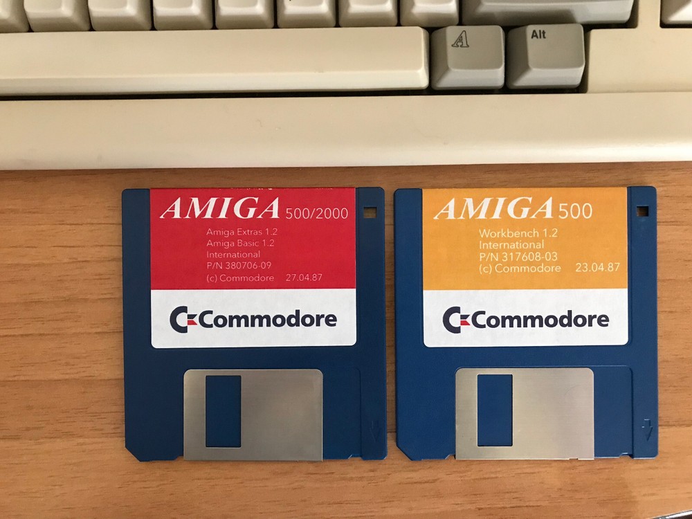 Workbench Version 1.2 Amiga, 2 Floppy Disk 3.5