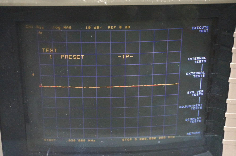 Hewlett Packard - 8753D - Network Analyzer with 87511A S-Parameter Test Set