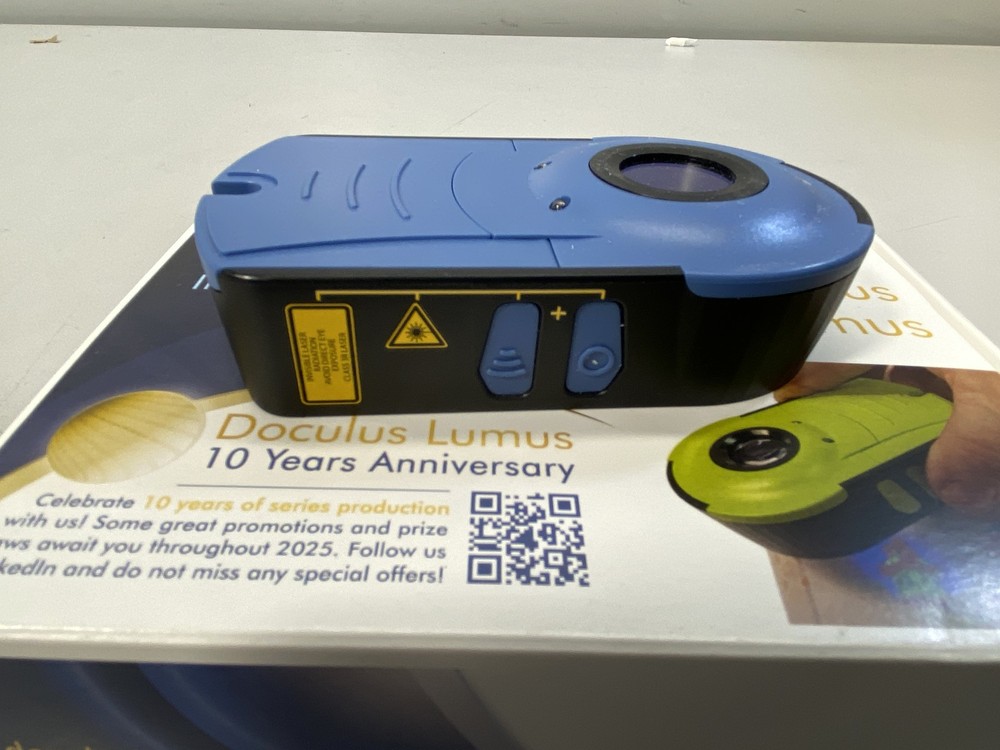 Doculus Lumus Document Forensic Magnifier and Examination Tool 22x Blue