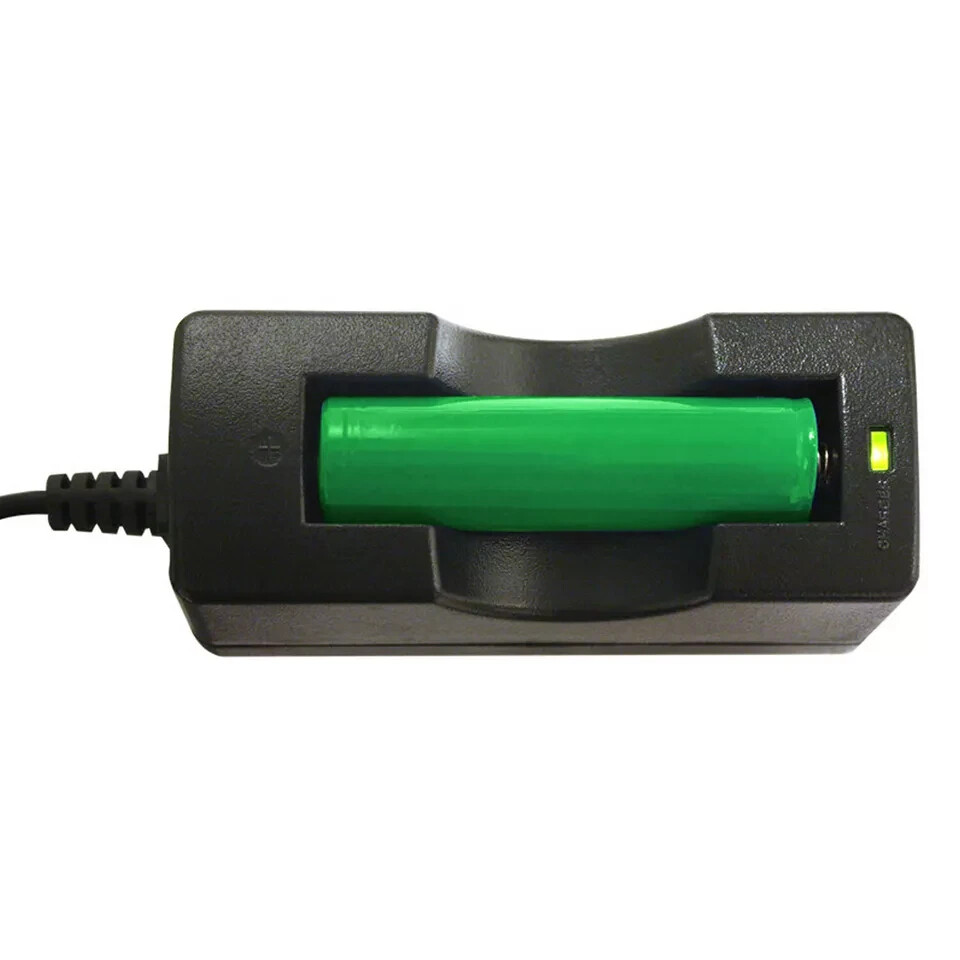 BigBlue CF1300P 1300-Lumen Adjustable Beam Dive Light