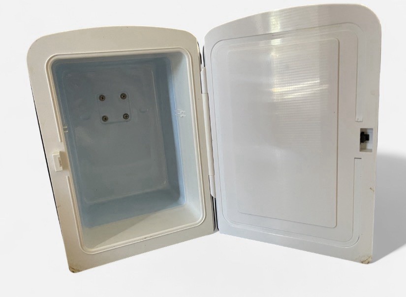 Personal Chiller Mini Fridge Small Space Cooler Black Tested Works