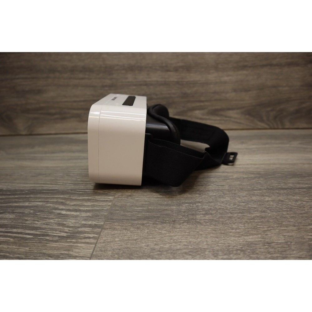 Sharper Image 2017 VR Virtual Reality Glasses White Head Set Visor System