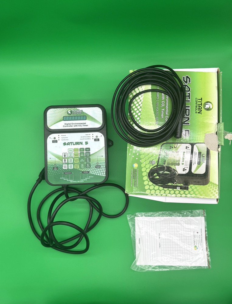 Titan Controls Saturn 5 Digital Environmental Controller w/ CO2 Timer – Used