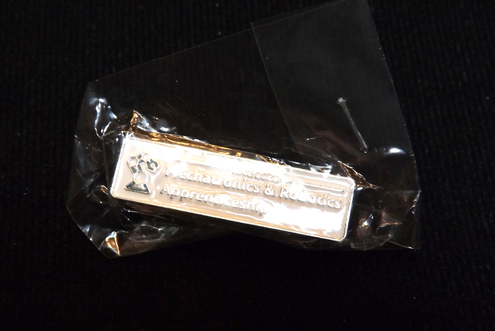RME 2022 Mechatronics & Robotics Apprenticeship Lapel Pin ?? Amazon Program NIP