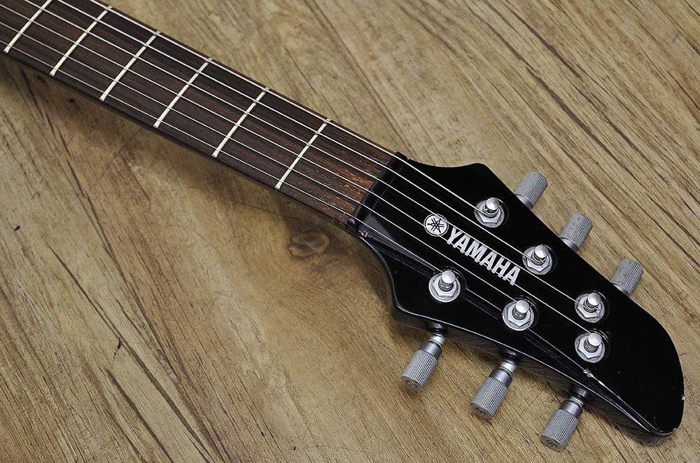 YAMAHA RGX A2