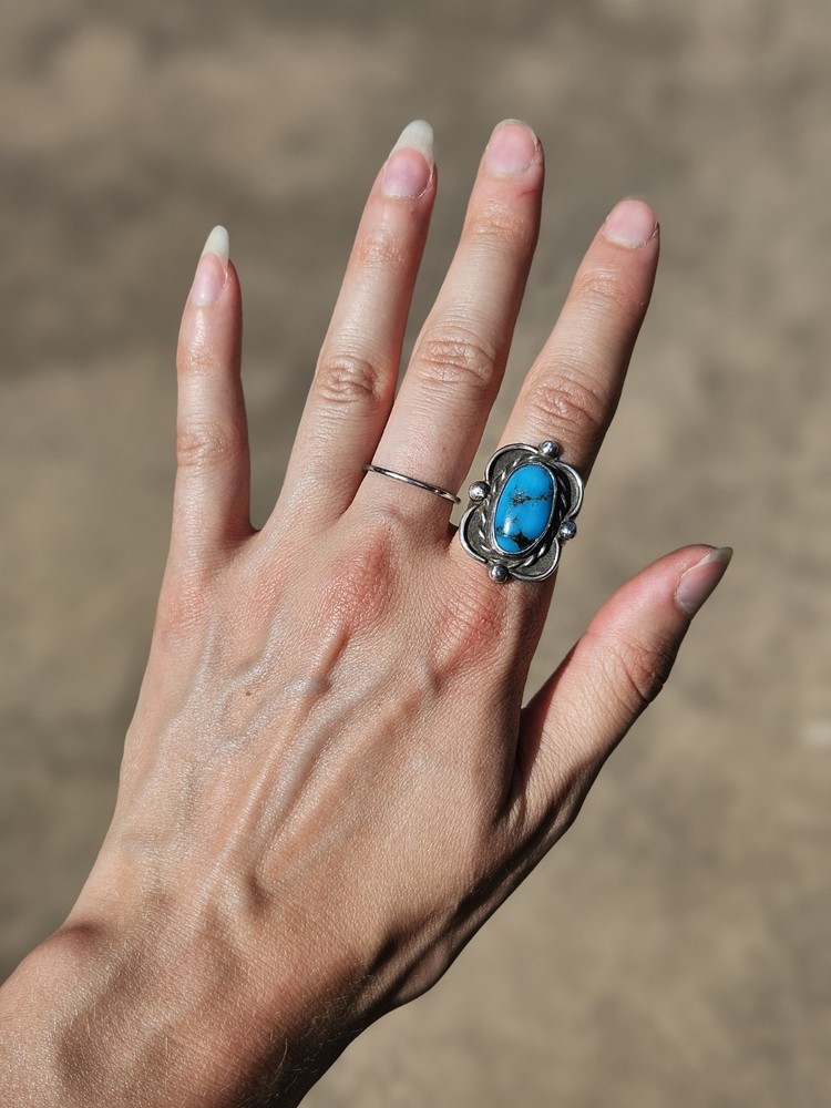 Vintage Sterling & Turquoise Ring - Size 8