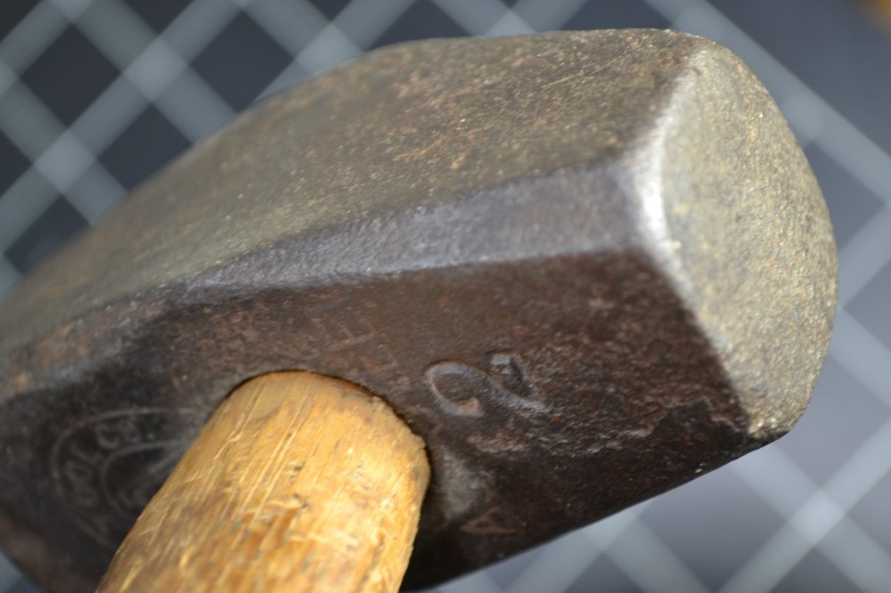 ATHA - 2# - HAND DRILLING HAMMER