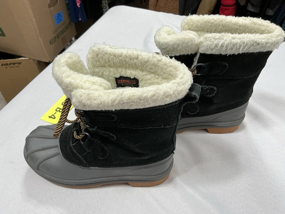 Boys Excellent Condition Cat & Jack Thermolite Duck Boots Size 2 Multicolor