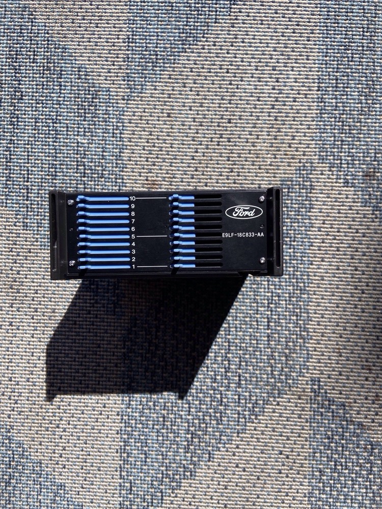Lincoln Mark Viii CD Changer Disc Holder
