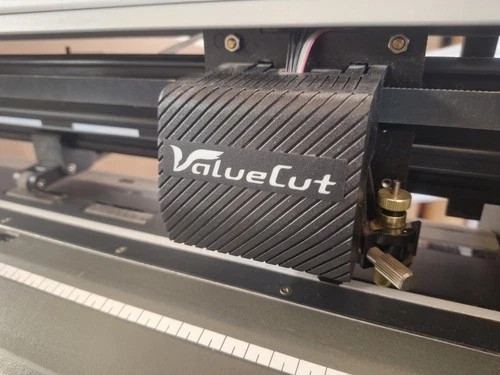 Mutoh Valuecut 62" Cutting Plotter Version 1.7