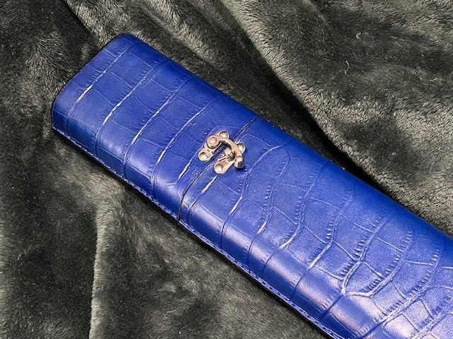 Volturi Fellini Style Custom Pool Case 2x2 Genuine Leather. Blue