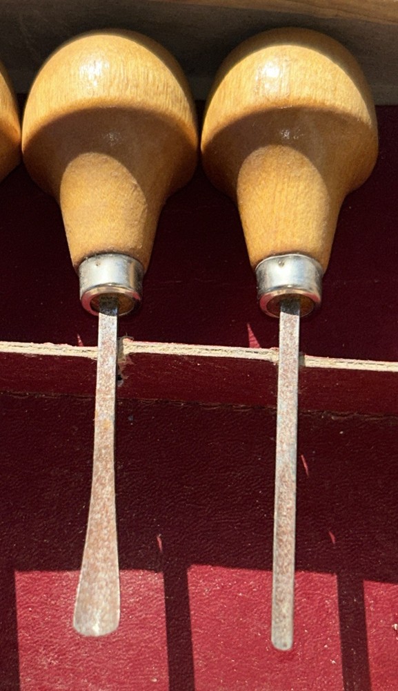 4 Piece Wood Carving Tools Gouges, Chisel, Parting Tool By Walnut Hollow USA