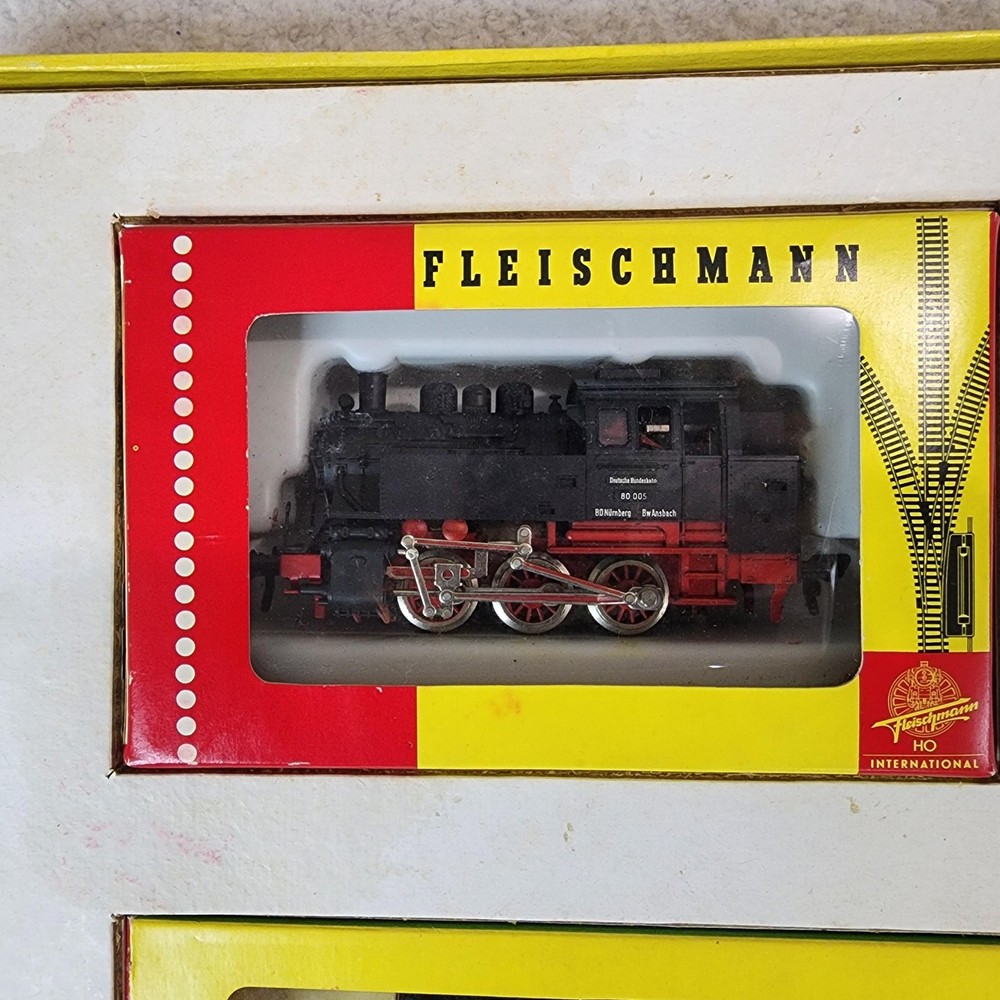 Vntg Fleischmann HO Electric Model Train Set Germany w/ Box & Transformer Tested