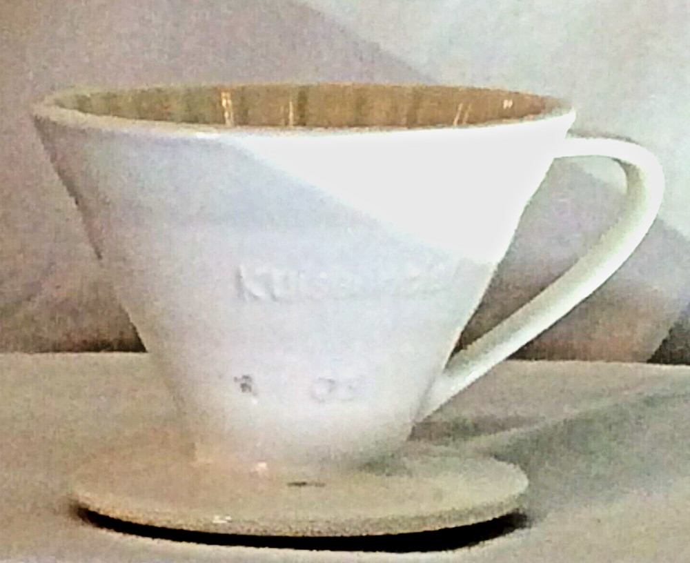 white porcelain coffee filter - Kuissential 02 - EUC