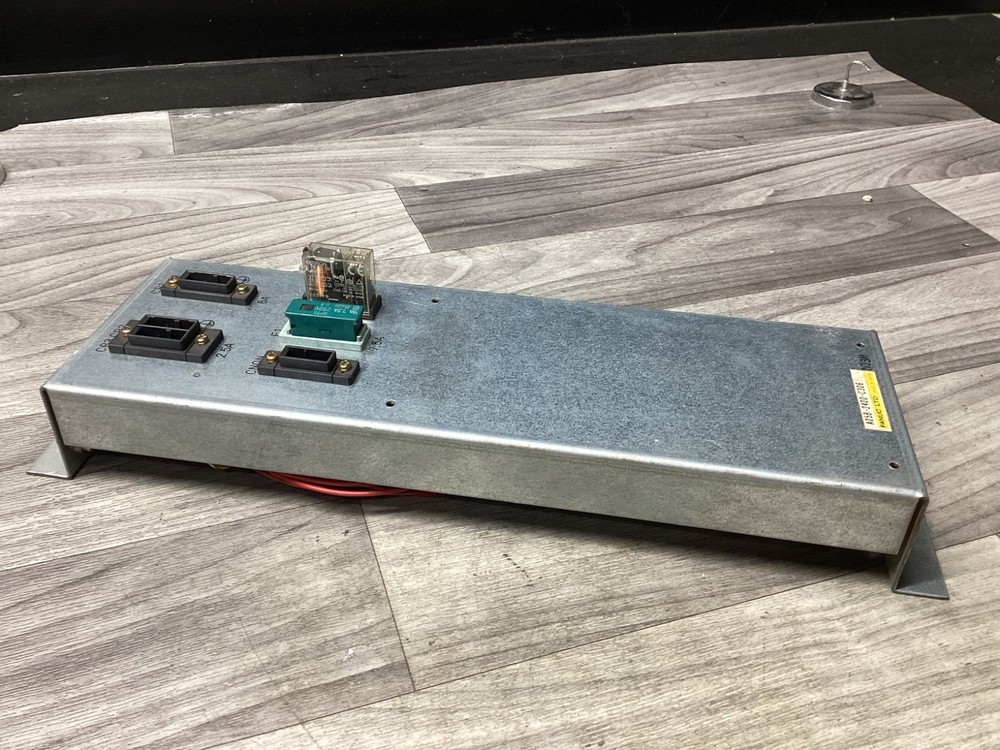 FANUC A058-2400-C306 CONTROL UNIT #118B131PR3