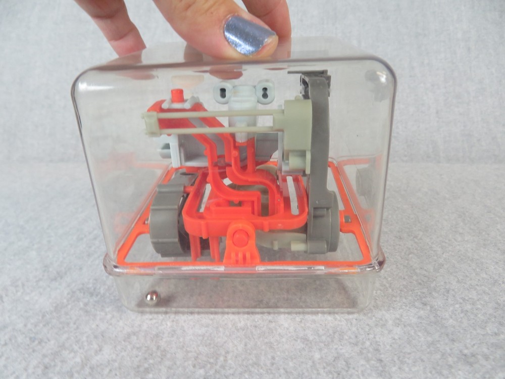 Q-bot 3D Robot Maze Game Maze