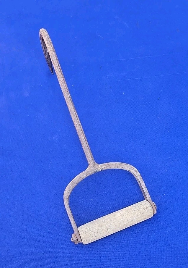 Vintage Hay Bale Hook 13’’ Long Wood D Handle