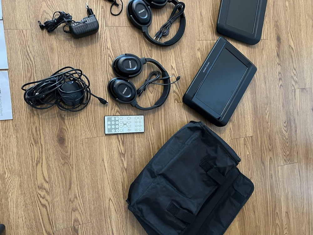 Twin Portable DVD Players Screen Nextbase