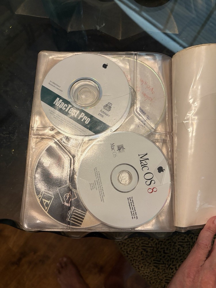 Vintage Apple Install Disk CD Mac OS 8 9