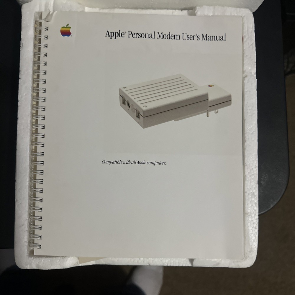 Apple Personal Modem 300/1200 Model A9M0304