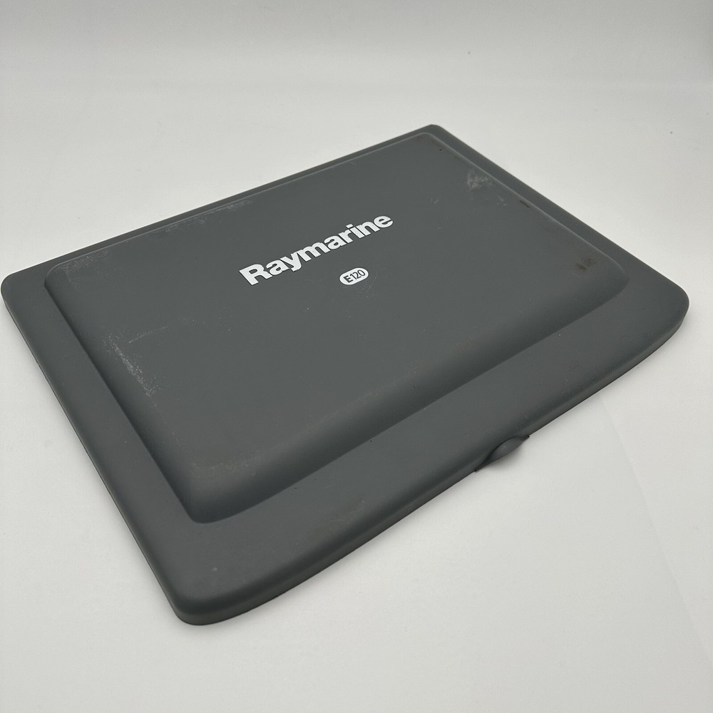 Raymarine E120 MFD Chartplotter Radar Screen Classic Display E02013 REFURBISHED