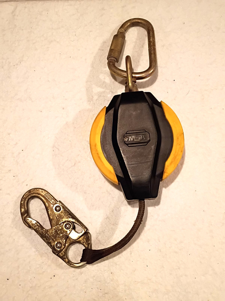 MSA WORKMAN WEB PFL 10ft Personal Fall Limiter Model #10093357 Used