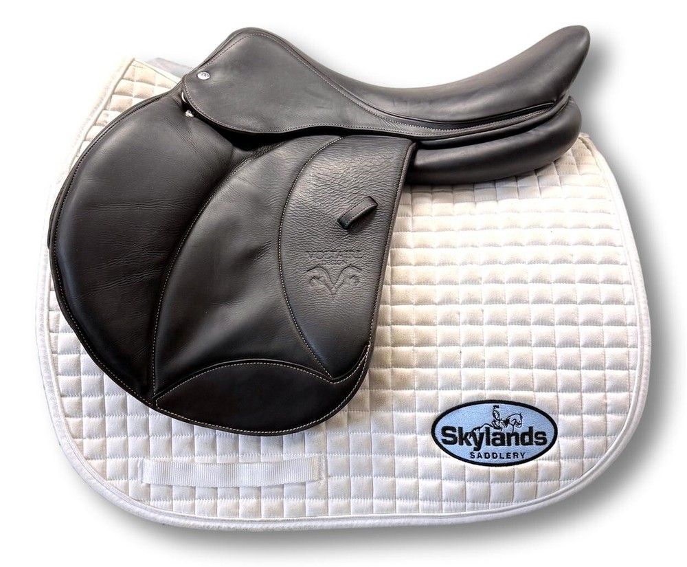 Used Voltaire Stuttgart - Size 18" Jump Saddle Brown