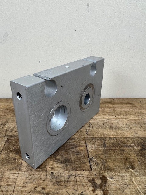 Doyon Pizza Sheeter - Inferior (Lower) Roller Holder - PC100013