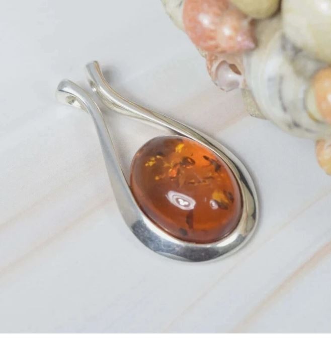 Pleasing Baltic Amber Gemstone 925 Sterling Silver Handmade Pendant C-65