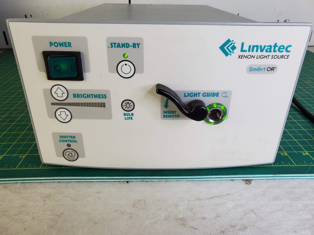 ConMed Linvatec Smart OR Xenon Light Source LS7500