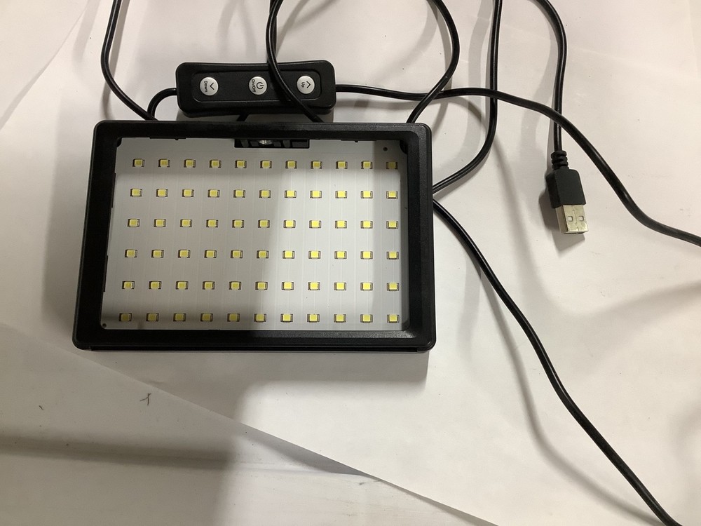 Neewer Dimmable LED Light ZC-10S Read
