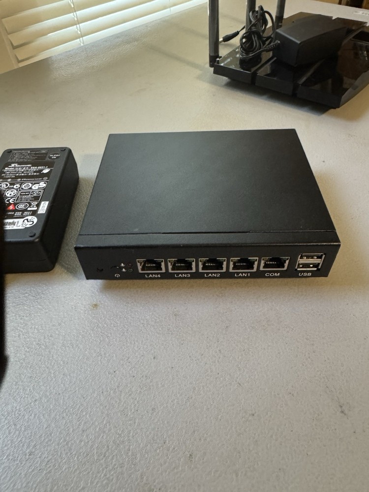 Untangle Arista Firewall