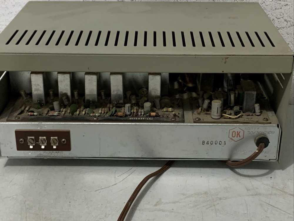 Vintage Allied Model A-2589 Solid State Dual Band FM Communications Receiver