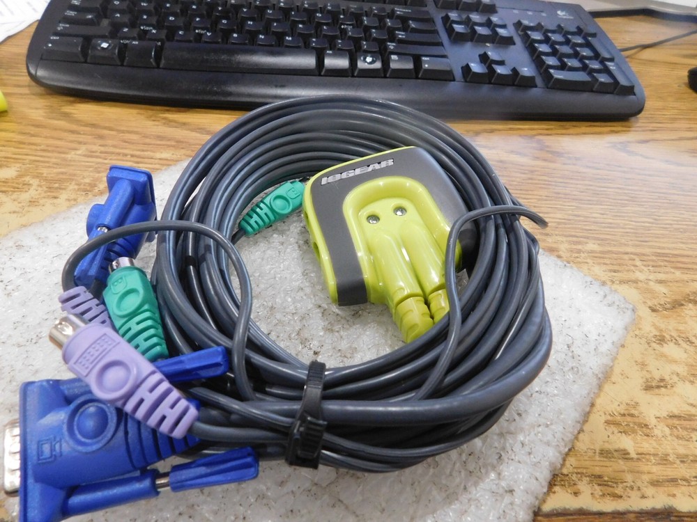 IoGear Model: GCS62  Switch