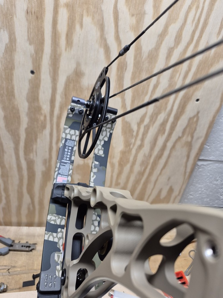 Bowtech Core Ss 70lbs Mathews Hoyt