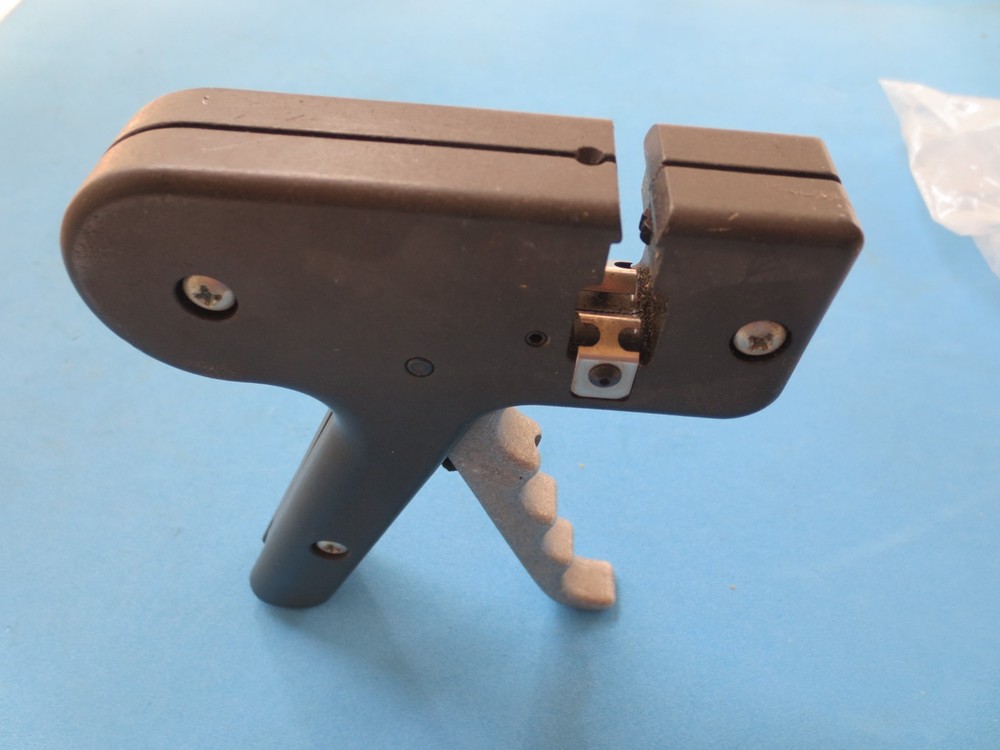 Amphenol 357-120 Insertion Hand Tool •• Looks Unused ••