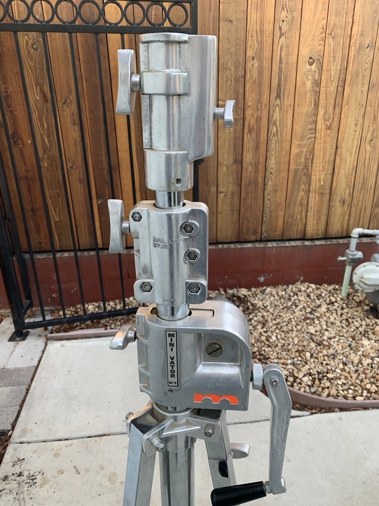 Matthews Minivator Lighting Stand First Generation