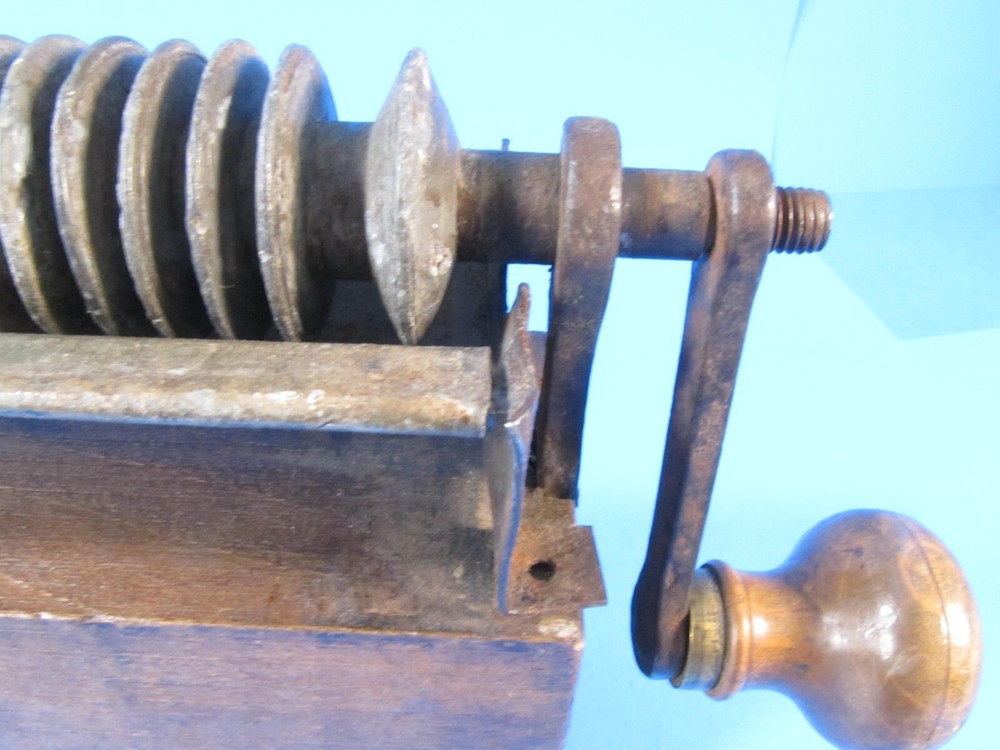 as-is uncommon hand cranked wet grinder for wood carving gouges tools 20 sizes