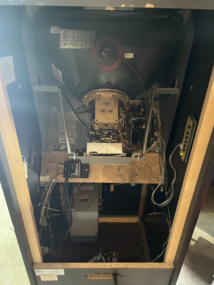 Megatouch 2010 Multi Game Arcade Video Game Machine Stand Machine Tested