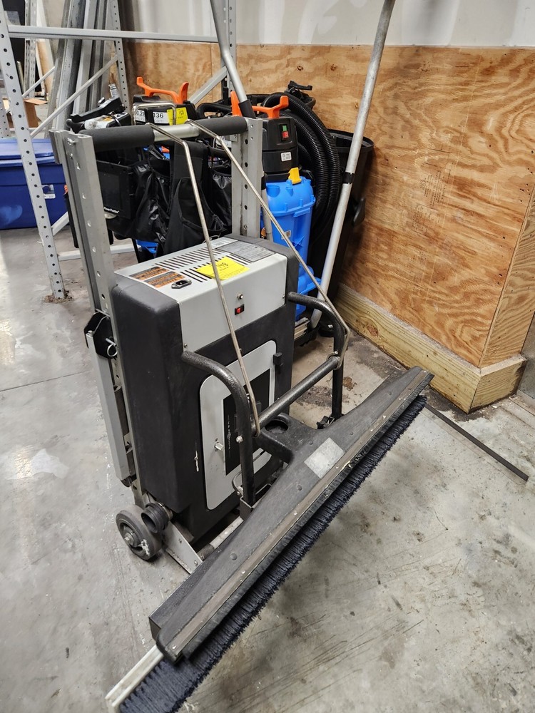 Treadmaster Escalator Cleaning Machine