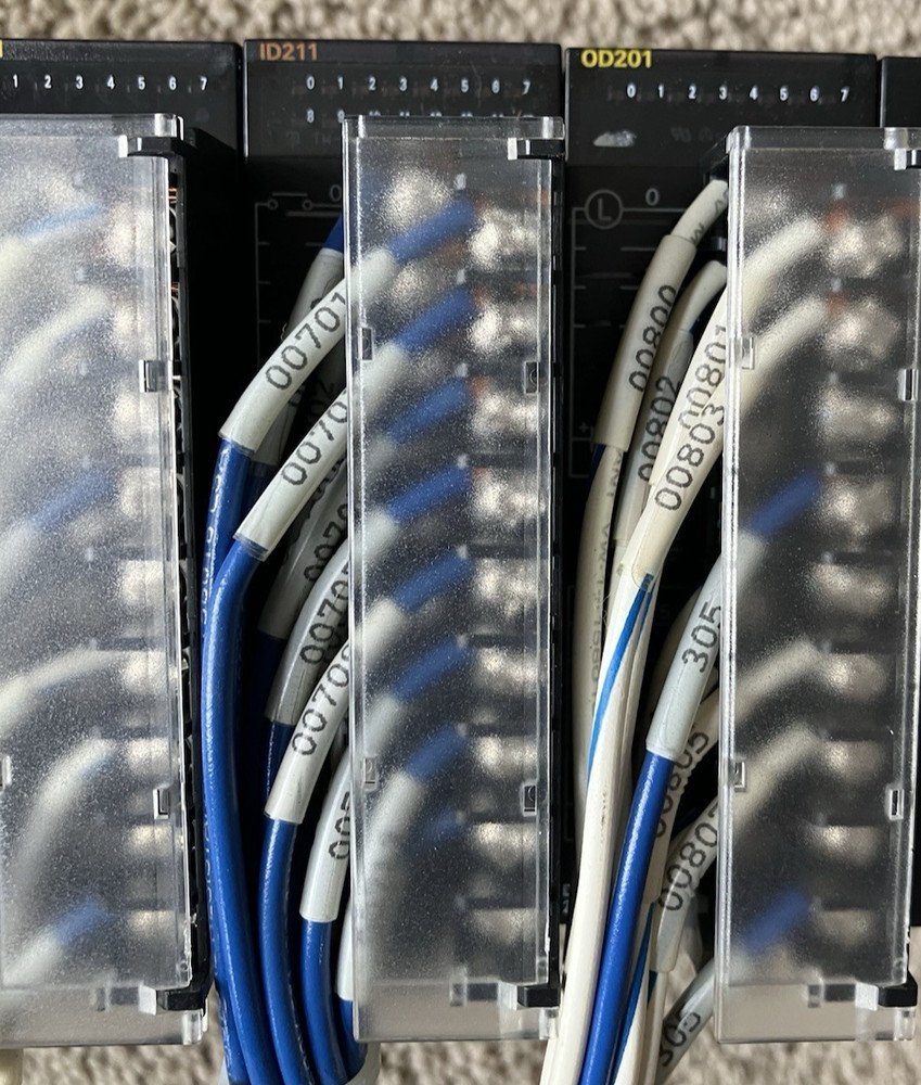 Omron PLC Rack - CJ1W ID211, OD211, OD201, 9 slot