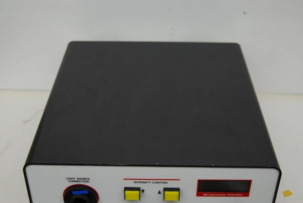 Solos Endoscopy ELS-2 Xenon Arc Automatic Light Source - READ DESCRIPTION