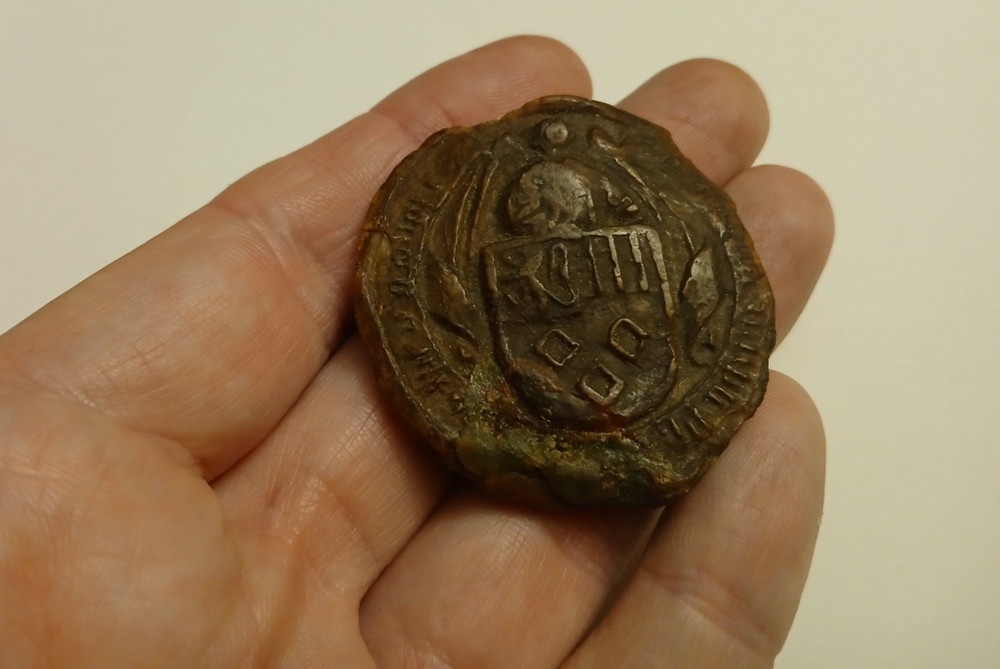 ANTIQUE BROWN WAX SEAL.