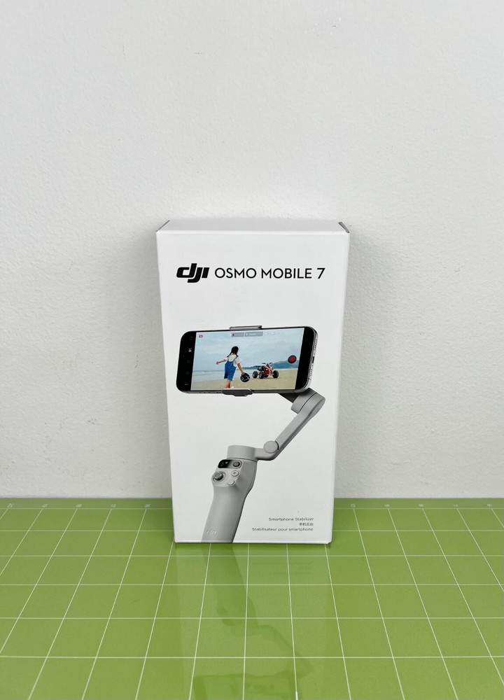 DJI Osmo Mobile 7 Smartphone 3-Axis Gimbal Stabilizer - Gray