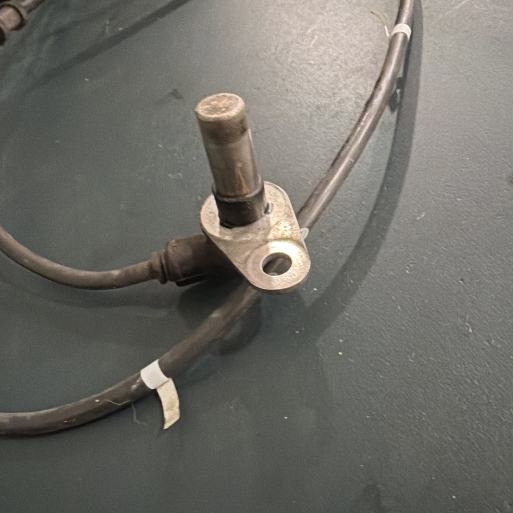 Yamaha R1 14B 2013 front wheel ABS sensor 2012 - 2014