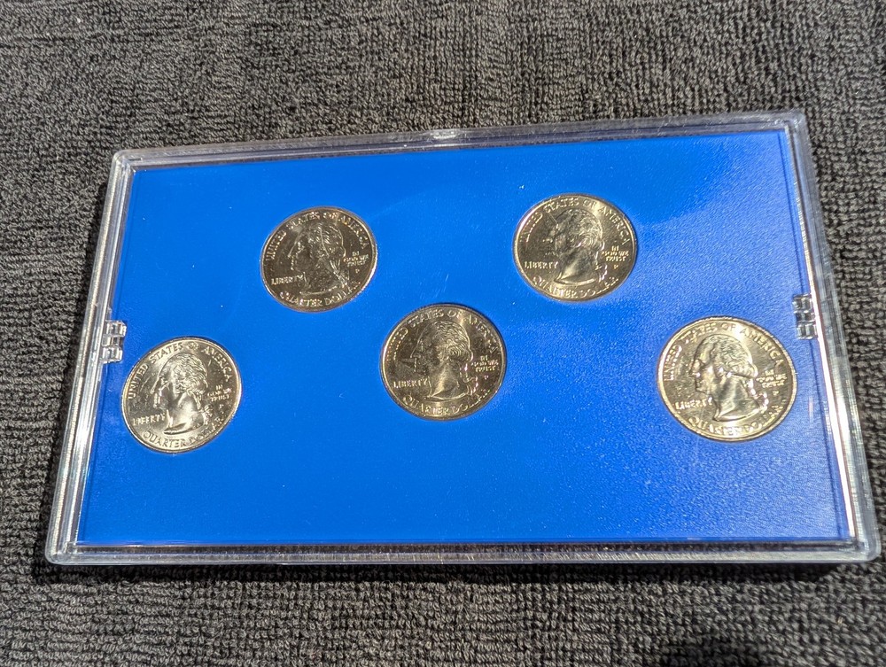 2004 Mint Uncirculated Philadelphia Edition State Quarter Collection COA