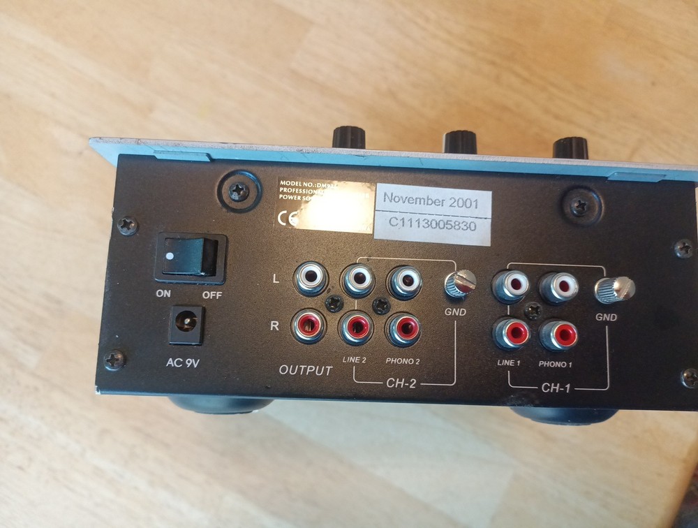 Numark DM925 Professional Preamp Mixer.